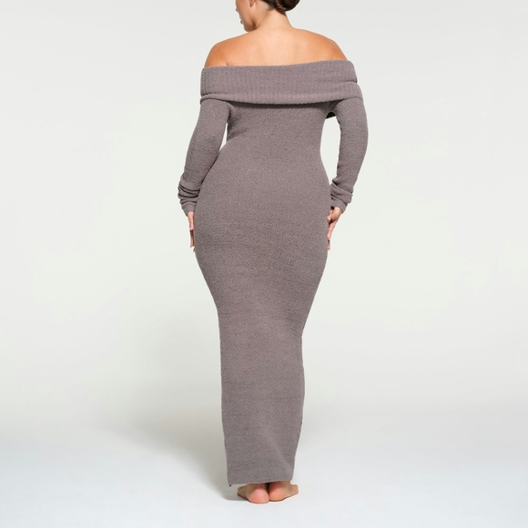 4S. NWT SKIMS COZY KNIT OFF THE SHOULDER DRESS IN GREY CHALK - Picture 4 of 4